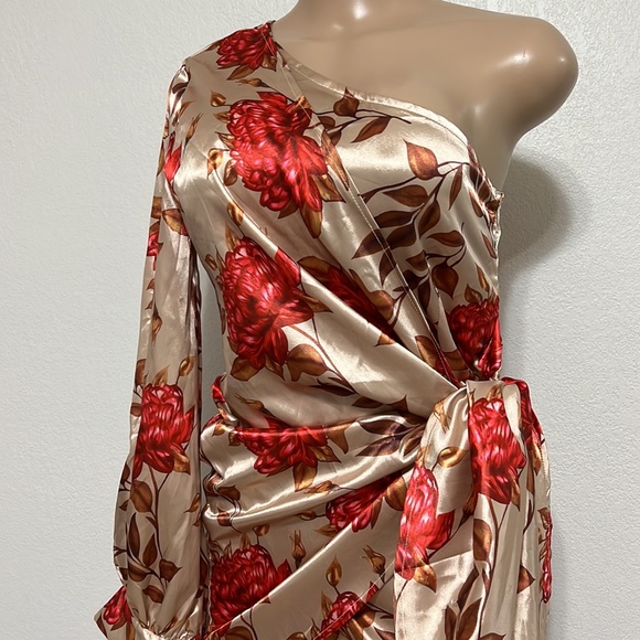 Shein Dress - Picture 4 of 5